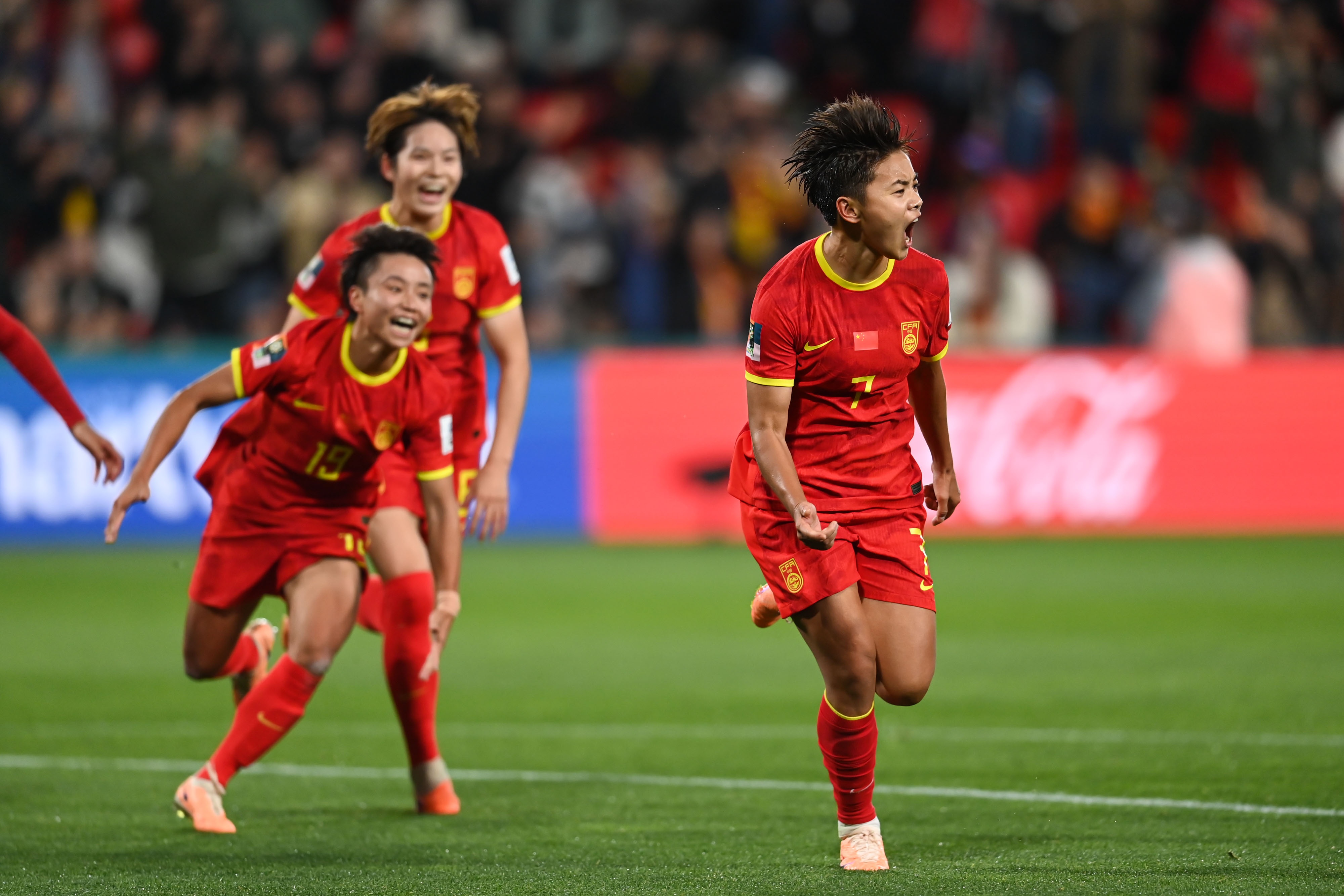 国际足球联赛中中国女队取得优异成绩