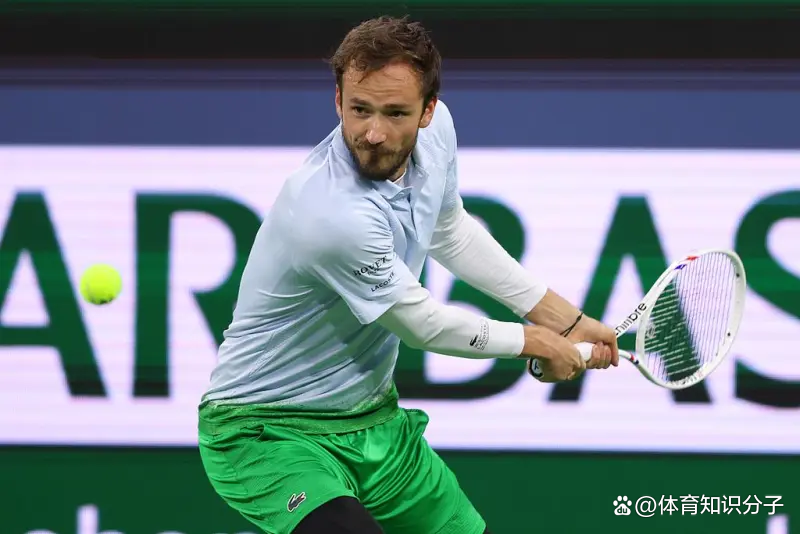意大利网球队逆转日本网球队，梅德韦杰夫高光表现的简单介绍