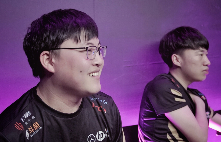 RNG逆转100T，Meiko2送出助攻的简单介绍