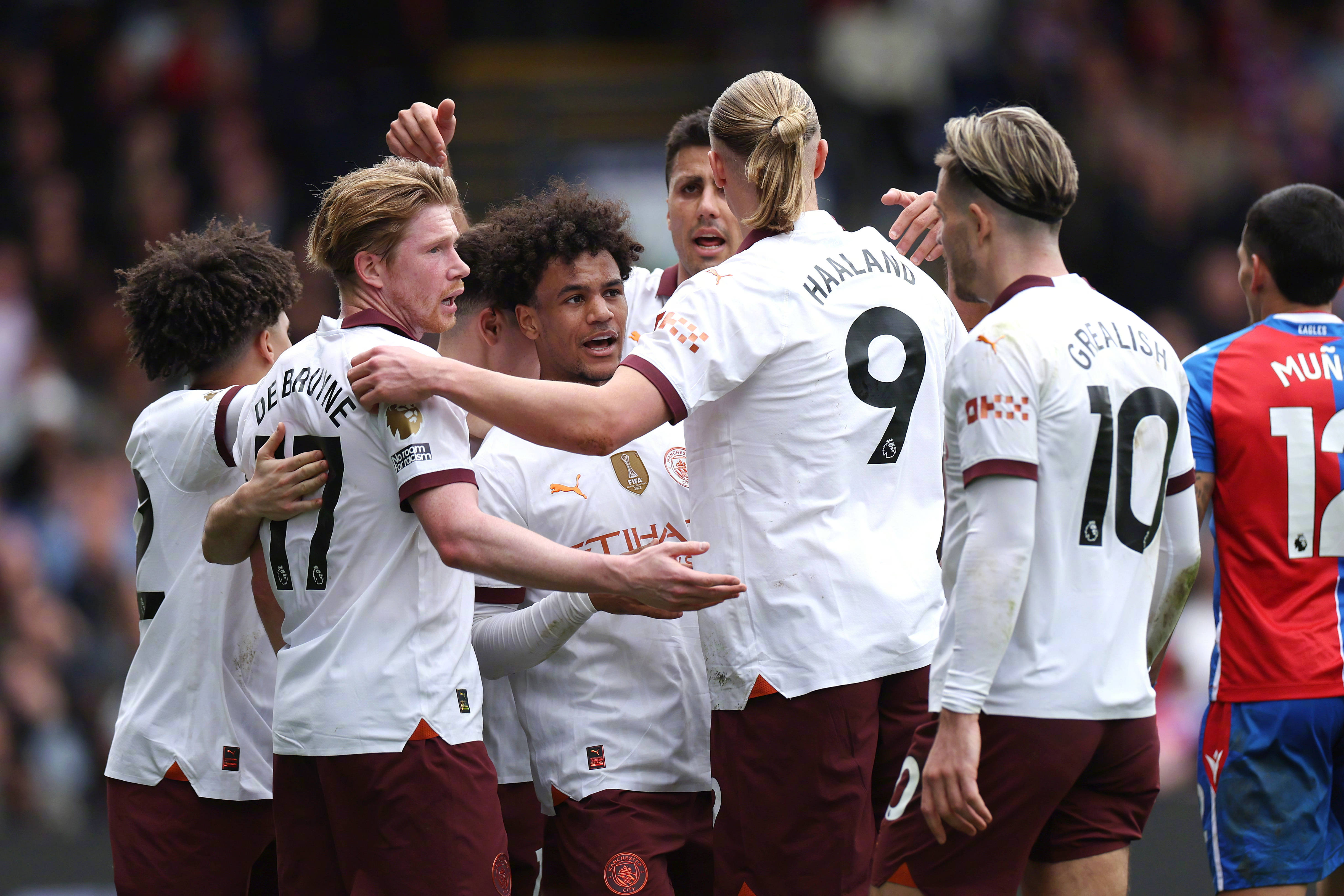 包含阿森纳翻盘瓦伦西亚，德布劳内统治全场的词条