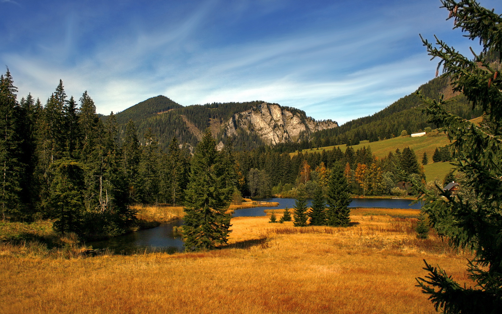 比利时横扫智利展红魔雄风，姆巴佩意甲焦点战独揽乾坤