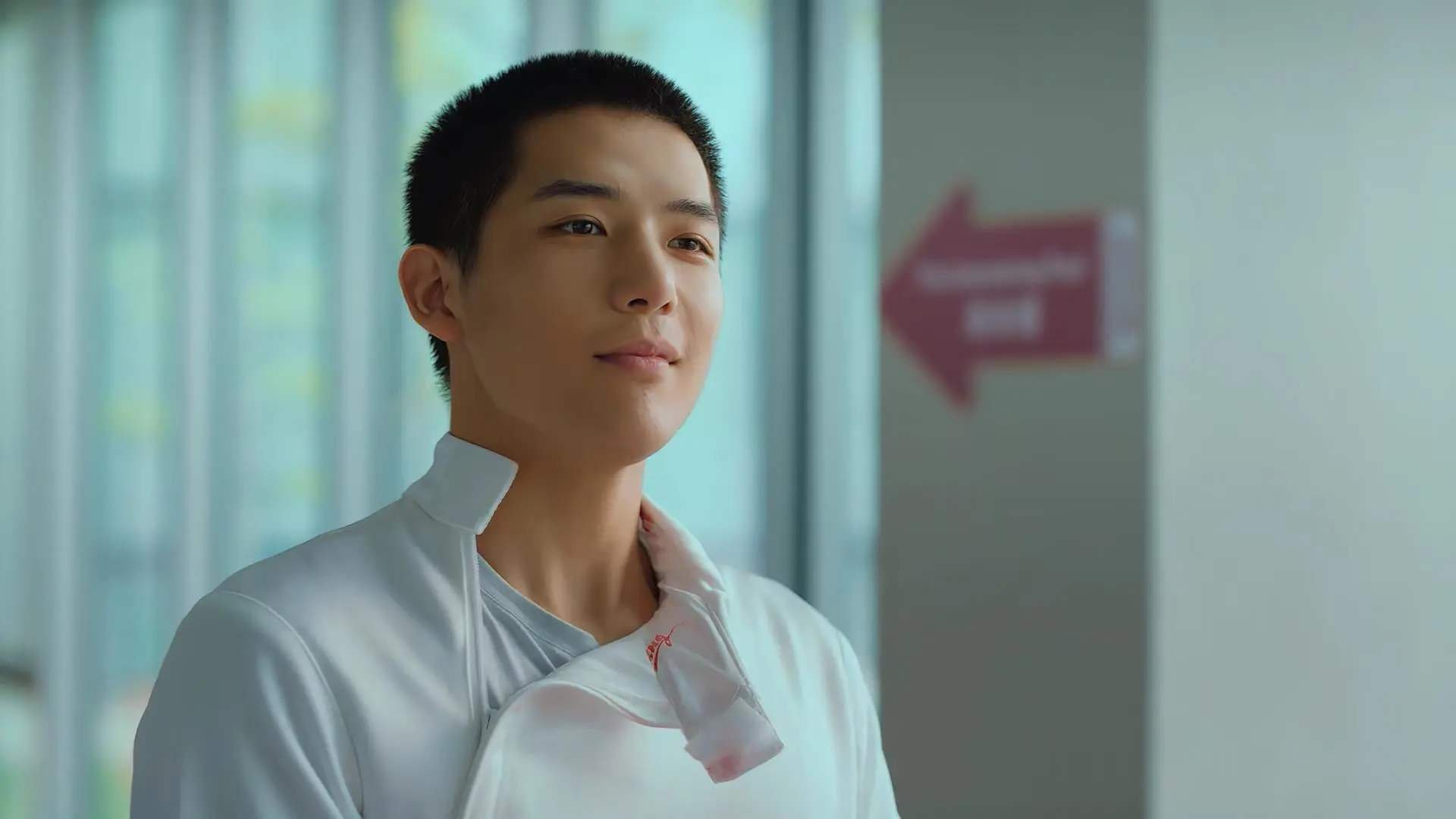 友谊赛假象下暗藏惊天风暴？AC米兰粉碎巴西背后，穆勒的终极谜题