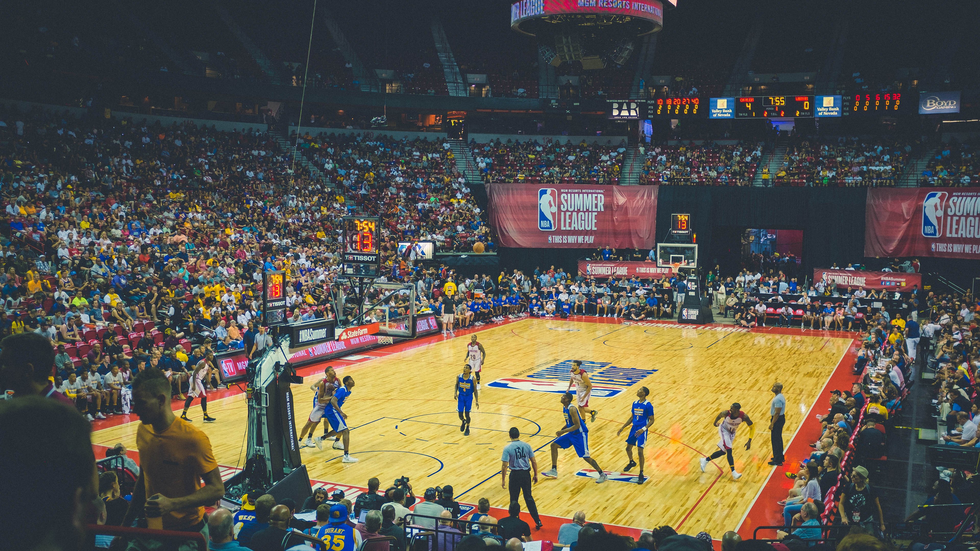 开云下载-双线辉煌，森林狼团队大胜吉林，浓眉个人抢七主宰赛场